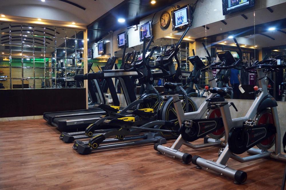 Hotel Livasa Inn Near Blk Hospital Дели Экстерьер фото