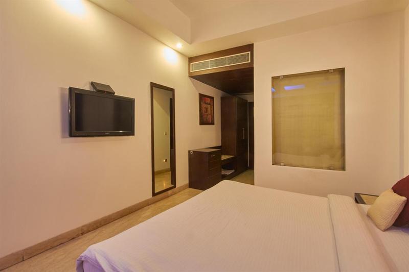 Hotel Livasa Inn Near Blk Hospital Дели Экстерьер фото