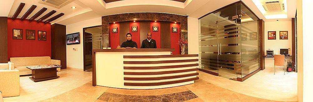 Hotel Livasa Inn Near Blk Hospital Дели Экстерьер фото